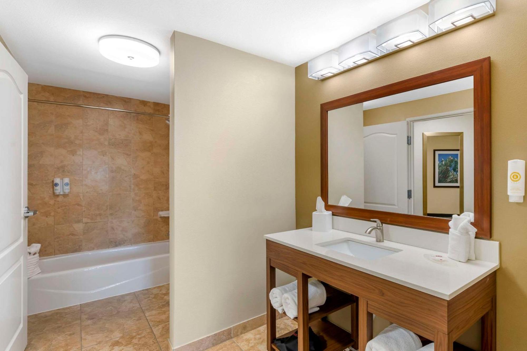 Comfort Inn & Suites Tifton Extérieur photo
